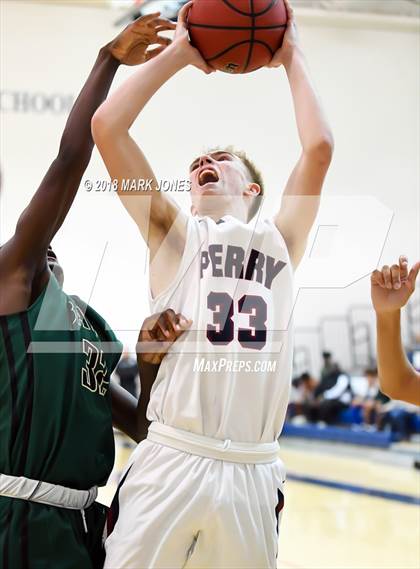 Thumbnail 1 in JV: Perry vs. Basha photogallery.