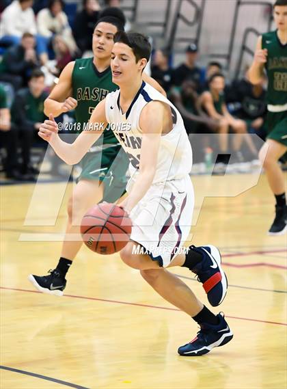 Thumbnail 2 in JV: Perry vs. Basha photogallery.