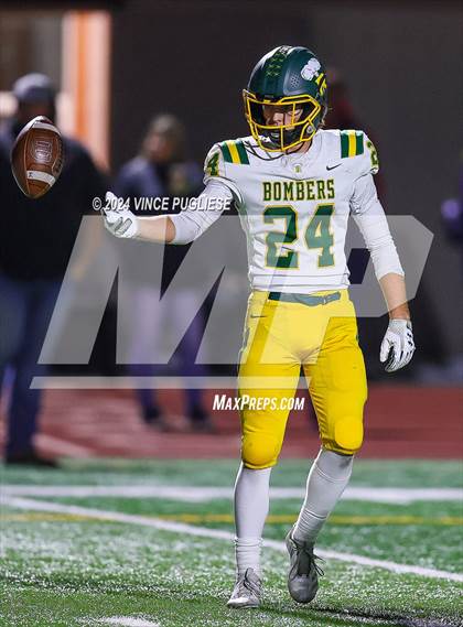 Thumbnail 1 in Richland @ Yelm (WIAA 4A Section Playoffs) photogallery.