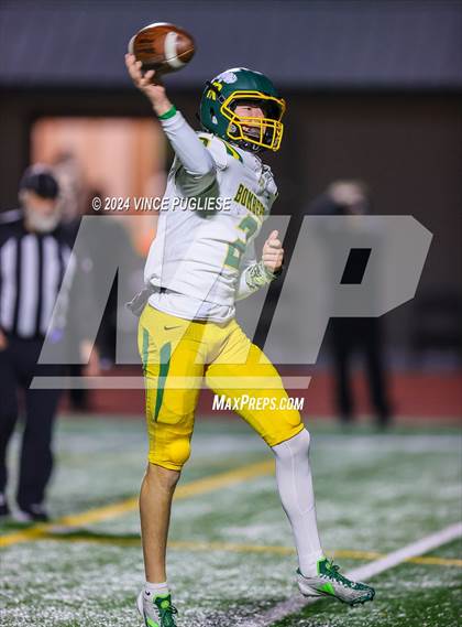 Thumbnail 1 in Richland @ Yelm (WIAA 4A Section Playoffs) photogallery.