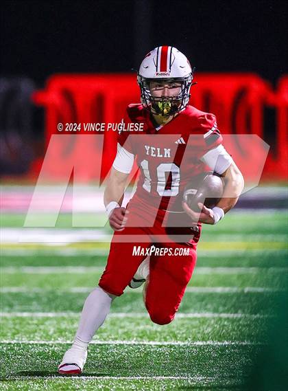 Thumbnail 1 in Richland @ Yelm (WIAA 4A Section Playoffs) photogallery.
