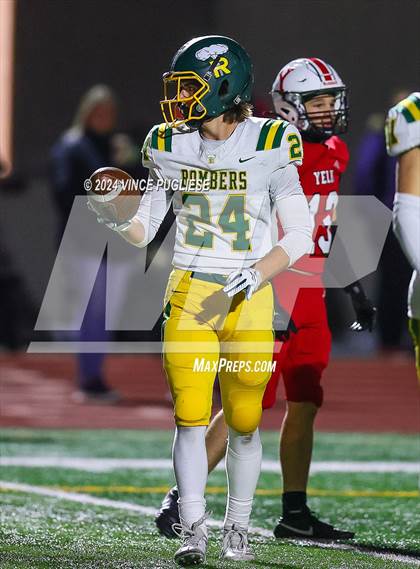 Thumbnail 3 in Richland @ Yelm (WIAA 4A Section Playoffs) photogallery.
