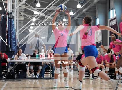 Thumbnail 2 in Oak Ridge vs. Cypress Creek (Legends Invitational) photogallery.
