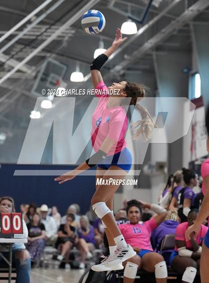 Thumbnail 2 in Oak Ridge vs. Cypress Creek (Legends Invitational) photogallery.