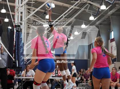 Thumbnail 1 in Oak Ridge vs. Cypress Creek (Legends Invitational) photogallery.