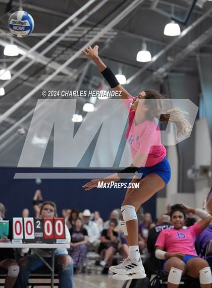 Thumbnail 1 in Oak Ridge vs. Cypress Creek (Legends Invitational) photogallery.