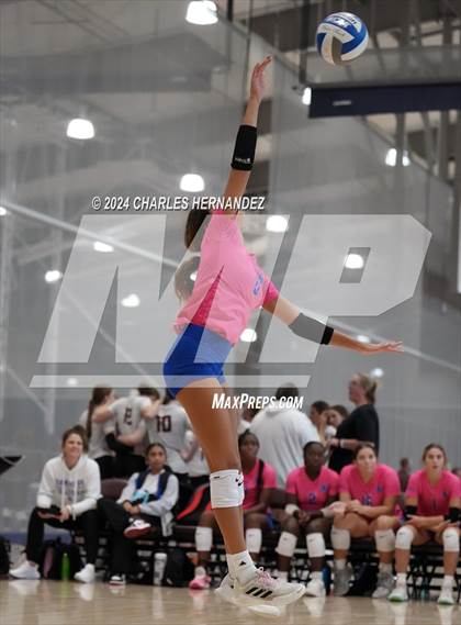 Thumbnail 1 in Oak Ridge vs. Cypress Creek (Legends Invitational) photogallery.