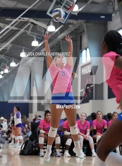 Thumbnail 2 in Oak Ridge vs. Cypress Creek (Legends Invitational) photogallery.