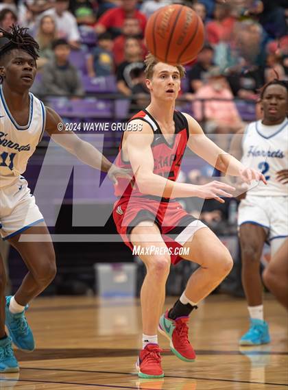 Thumbnail 3 in Chapel Hill @ Hooks (UIL 3A Region Quarterfinal) photogallery.