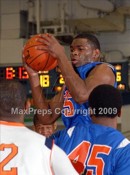 Thumbnail 1 in Young vs. Columbia (Best in the Midwest  Shootout) photogallery.