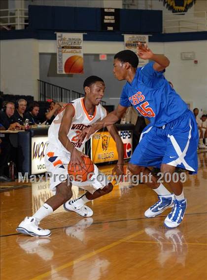 Thumbnail 2 in Young vs. Columbia (Best in the Midwest  Shootout) photogallery.