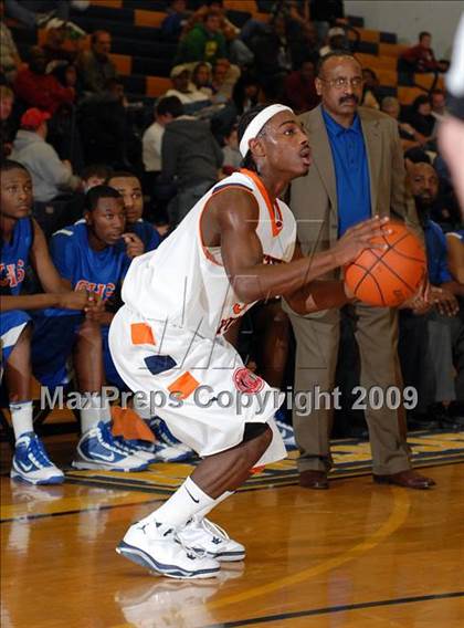 Thumbnail 3 in Young vs. Columbia (Best in the Midwest  Shootout) photogallery.