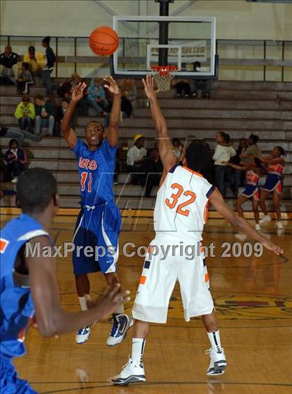 Thumbnail 3 in Young vs. Columbia (Best in the Midwest  Shootout) photogallery.