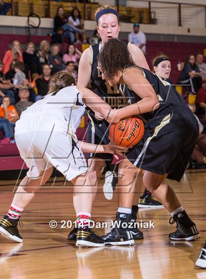 Thumbnail 2 in Archer City vs. Rider (Fantasy of Lights) photogallery.