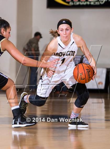 Thumbnail 3 in Archer City vs. Rider (Fantasy of Lights) photogallery.