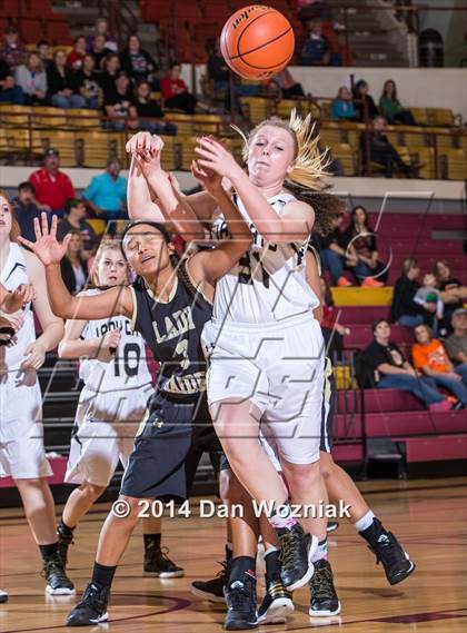 Thumbnail 1 in Archer City vs. Rider (Fantasy of Lights) photogallery.