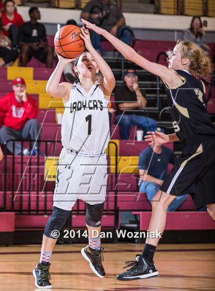 Thumbnail 3 in Archer City vs. Rider (Fantasy of Lights) photogallery.