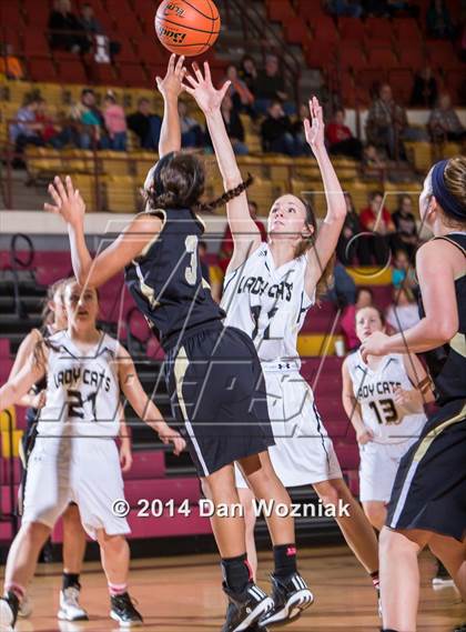 Thumbnail 2 in Archer City vs. Rider (Fantasy of Lights) photogallery.