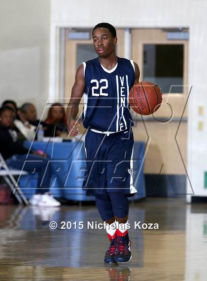 Thumbnail 3 in Venice vs. Bishop Montgomery (D1 Bound So Cal Christmas Classic) photogallery.