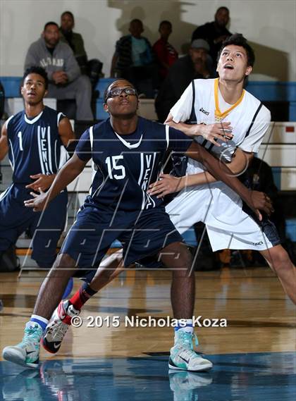 Thumbnail 1 in Venice vs. Bishop Montgomery (D1 Bound So Cal Christmas Classic) photogallery.