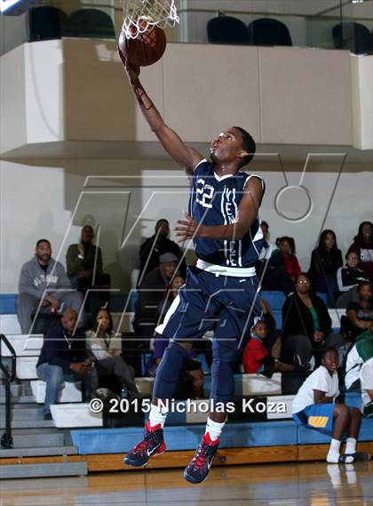 Thumbnail 1 in Venice vs. Bishop Montgomery (D1 Bound So Cal Christmas Classic) photogallery.