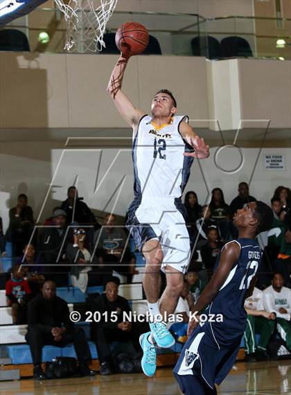 Thumbnail 1 in Venice vs. Bishop Montgomery (D1 Bound So Cal Christmas Classic) photogallery.