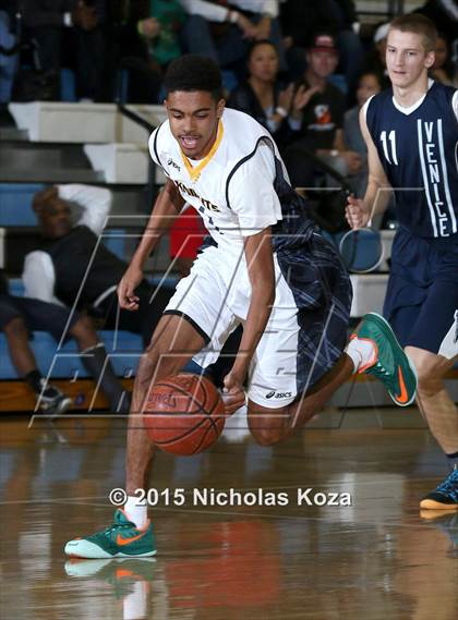 Thumbnail 2 in Venice vs. Bishop Montgomery (D1 Bound So Cal Christmas Classic) photogallery.