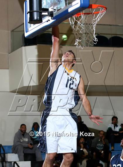 Thumbnail 2 in Venice vs. Bishop Montgomery (D1 Bound So Cal Christmas Classic) photogallery.