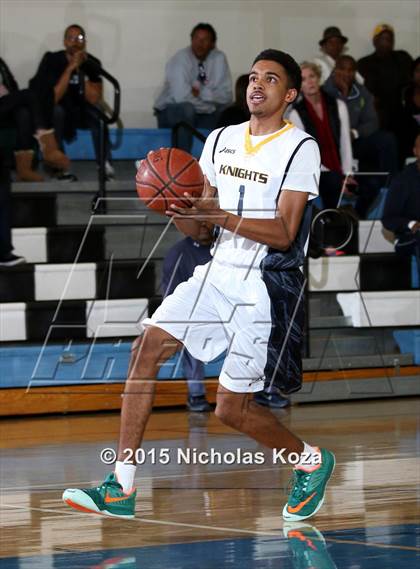 Thumbnail 2 in Venice vs. Bishop Montgomery (D1 Bound So Cal Christmas Classic) photogallery.