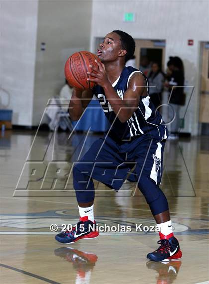 Thumbnail 3 in Venice vs. Bishop Montgomery (D1 Bound So Cal Christmas Classic) photogallery.