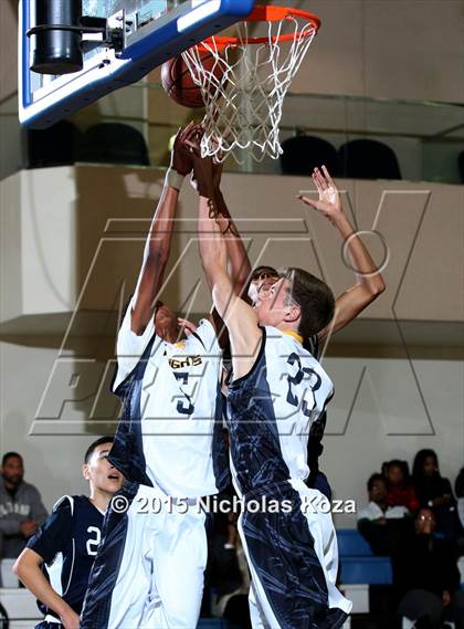 Thumbnail 1 in Venice vs. Bishop Montgomery (D1 Bound So Cal Christmas Classic) photogallery.