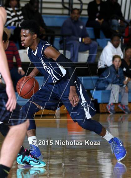 Thumbnail 2 in Venice vs. Bishop Montgomery (D1 Bound So Cal Christmas Classic) photogallery.