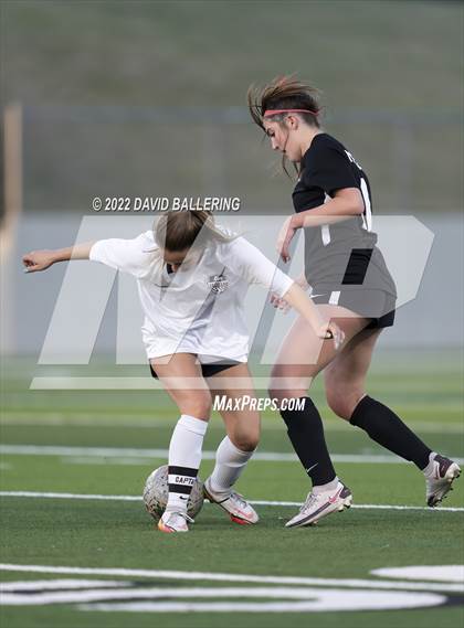 Thumbnail 2 in Marcus vs. Flower Mound (UIL 6A Quarterfinal Playoff) photogallery.