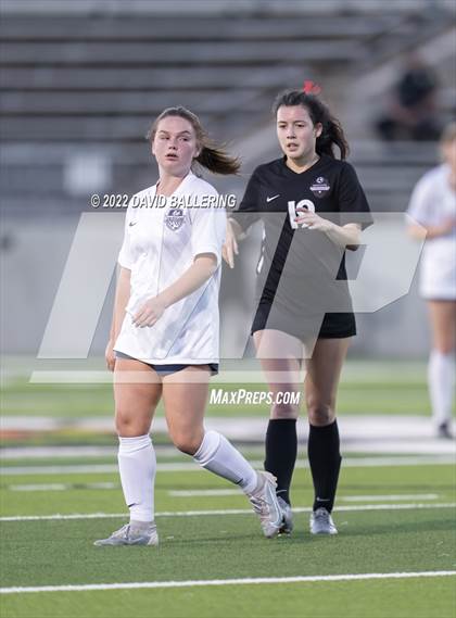 Thumbnail 2 in Marcus vs. Flower Mound (UIL 6A Quarterfinal Playoff) photogallery.