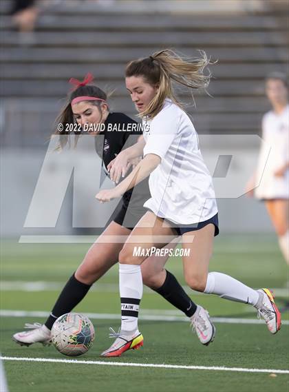 Thumbnail 2 in Marcus vs. Flower Mound (UIL 6A Quarterfinal Playoff) photogallery.