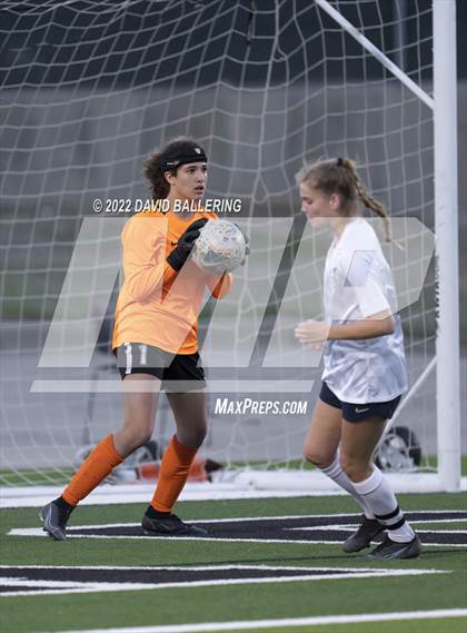 Thumbnail 2 in Marcus vs. Flower Mound (UIL 6A Quarterfinal Playoff) photogallery.