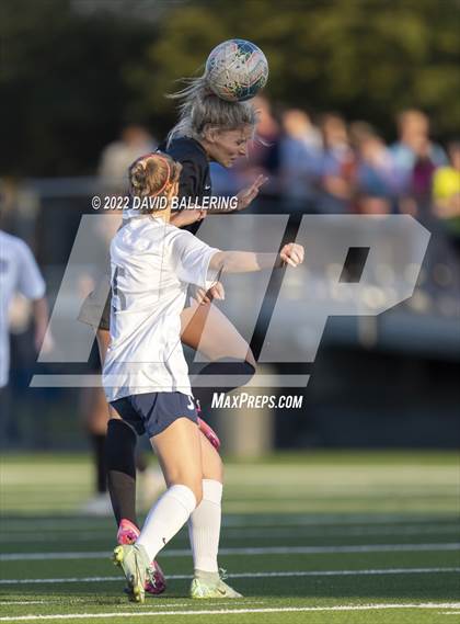 Thumbnail 3 in Marcus vs. Flower Mound (UIL 6A Quarterfinal Playoff) photogallery.