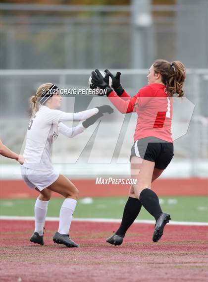 Thumbnail 1 in Pine View vs Logan (UHSAA 4A First Round) photogallery.