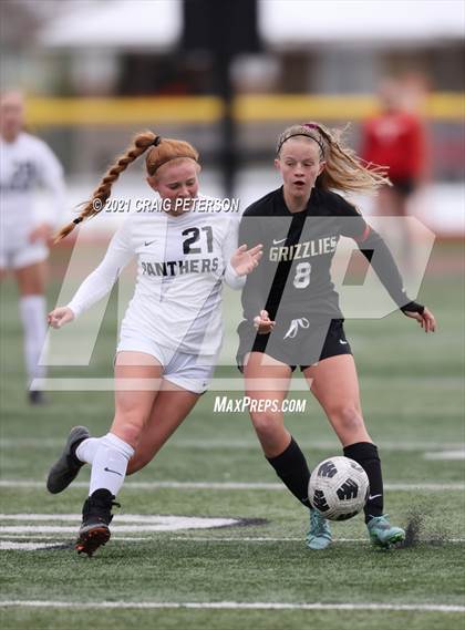 Thumbnail 3 in Pine View vs Logan (UHSAA 4A First Round) photogallery.