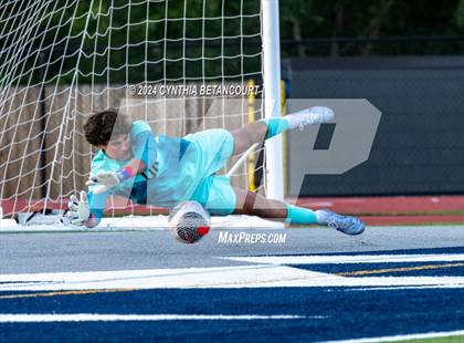Thumbnail 3 in Valor Christian vs Ralston Valley photogallery.