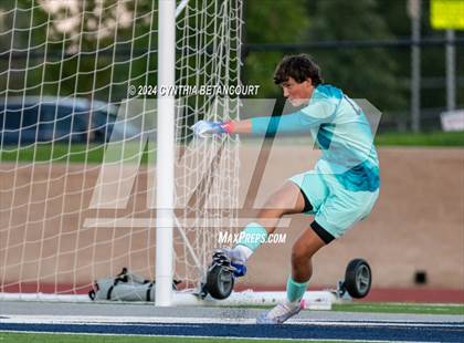 Thumbnail 1 in Valor Christian vs Ralston Valley photogallery.