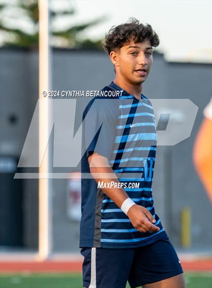 Thumbnail 1 in Valor Christian vs Ralston Valley photogallery.