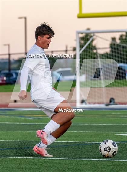 Thumbnail 2 in Valor Christian vs Ralston Valley photogallery.