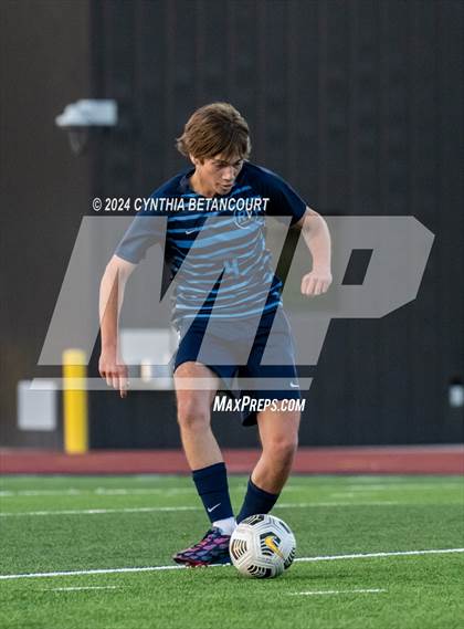 Thumbnail 3 in Valor Christian vs Ralston Valley photogallery.