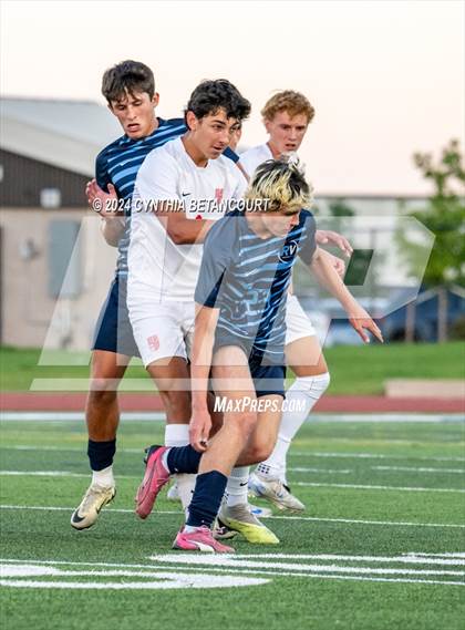 Thumbnail 2 in Valor Christian vs Ralston Valley photogallery.
