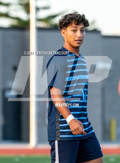 Thumbnail 3 in Valor Christian vs Ralston Valley photogallery.