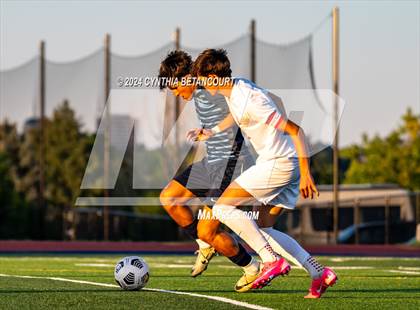 Thumbnail 3 in Valor Christian vs Ralston Valley photogallery.