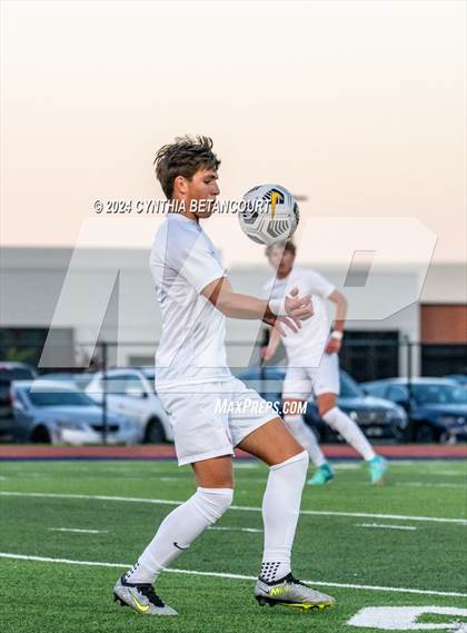 Thumbnail 2 in Valor Christian vs Ralston Valley photogallery.