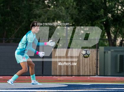 Thumbnail 2 in Valor Christian vs Ralston Valley photogallery.