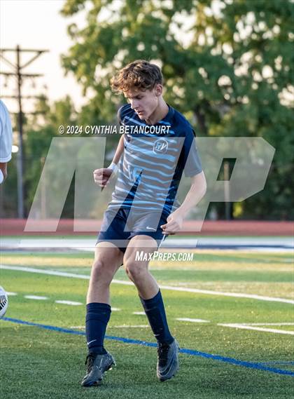 Thumbnail 1 in Valor Christian vs Ralston Valley photogallery.